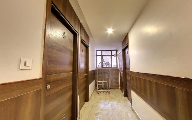 OYO Rooms Bani Park Bhrigu Marg