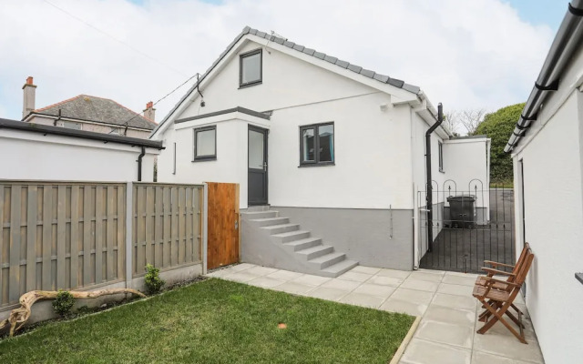 Clydfan, No 1 Trearddur Road