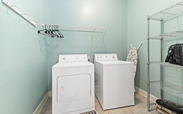 Peninsula Links B102