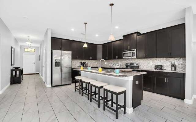 Vibrant Home With Spacious Pool!#6st5504