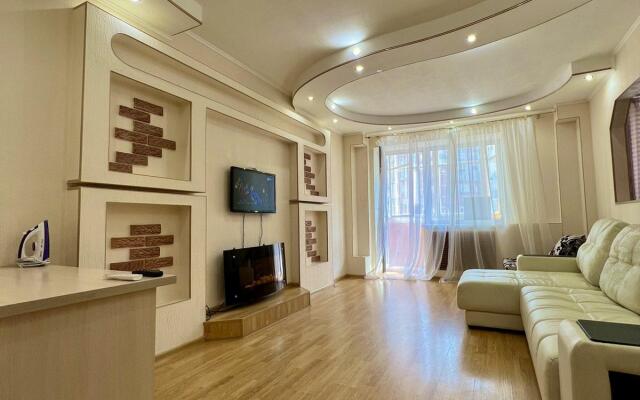 House-available on the street. Mira, 11