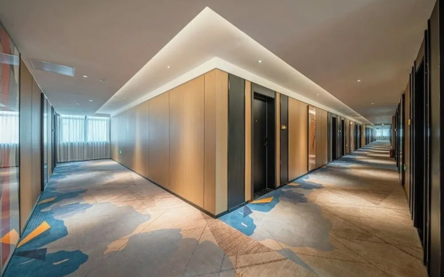C Station Meisu Hotel