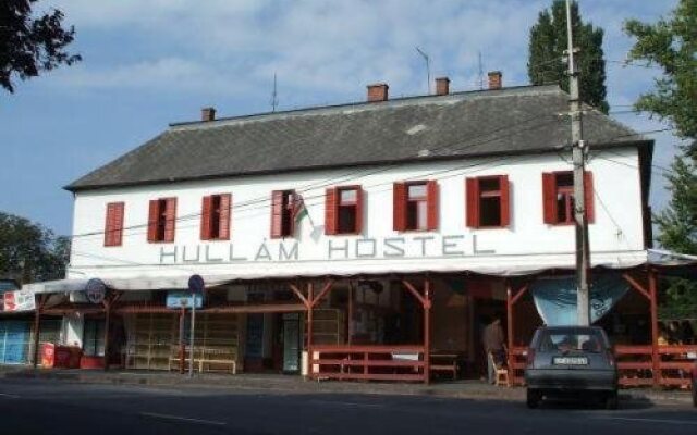 Hullam Hostel