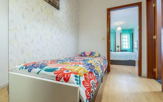 Renovated Feb22 Clerigos Cozy Balcony with self check in