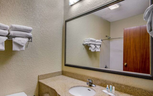 Spark by Hilton Duluth