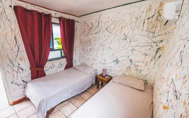 Pura Vida Hostel