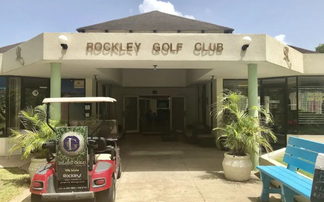 ZenBreak Rockley Golf 810