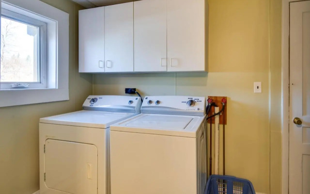 Downtown Mayville Condo: Walk to Chautauqua Lake!