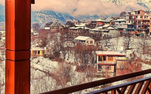 Cafe Saffron & Cottages