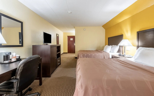 Quality Inn & Suites Cincinnati Uptown Norwood