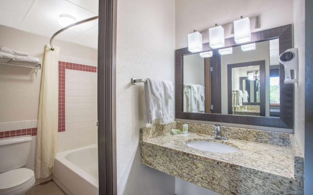 AmericInn by Wyndham Hayward