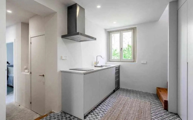 Velo Vern 3 Luxury penthouse w views of city wall