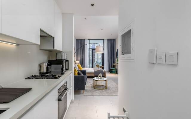 Maison Privee - Premium Studio w/ Burj Khalifa View