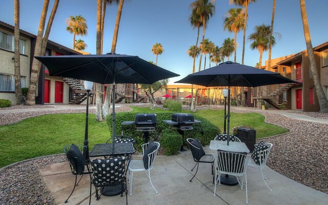 Park Suites at 102 - Free Golf