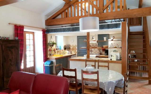 House With 4 Bedrooms in Saint-pierre-de-côle, With Private Pool and F