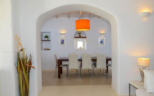 Newly-Built Private Luxury Villa