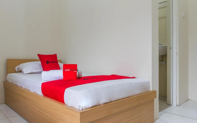 RedDoorz near Universitas Siliwangi Tasikmalaya