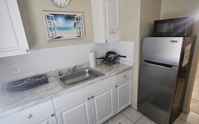 Sebastian Inn and Suites