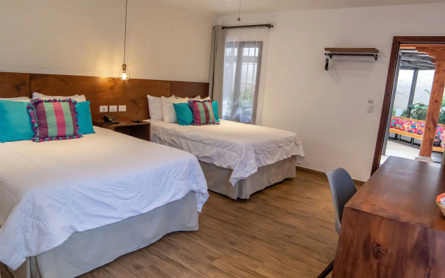 Las Camelias Inn