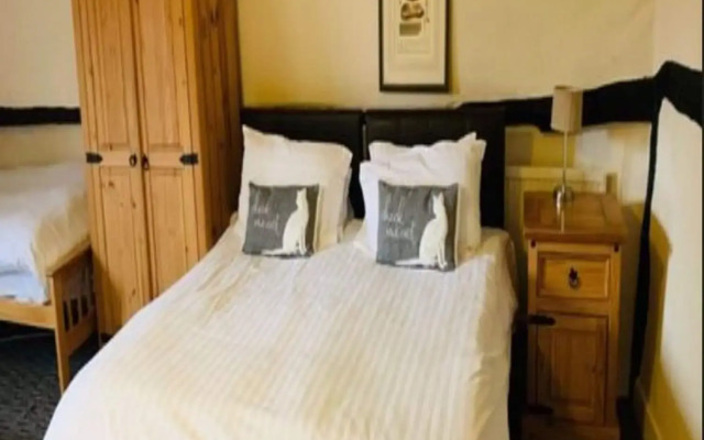 The White Hart Hotel