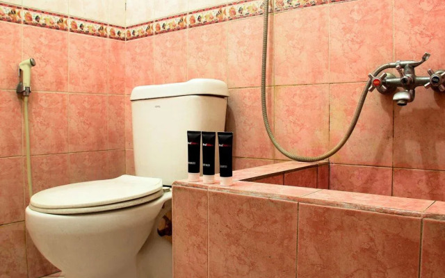 佩拉贾沛璜 2 号瑞德多兹酒店(RedDoorz @ Pelajar Pejuang 2)