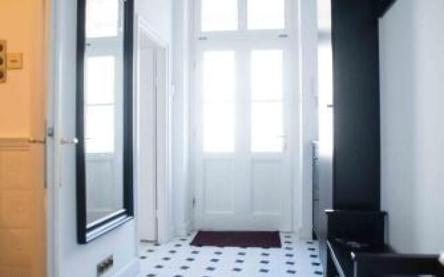 Danube Elegance Apartment