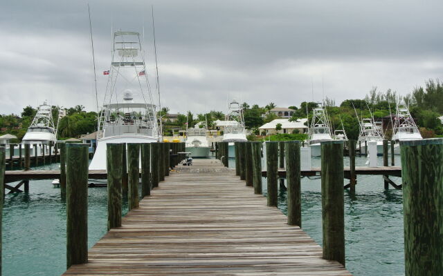 Romora Bay Resort & Marina