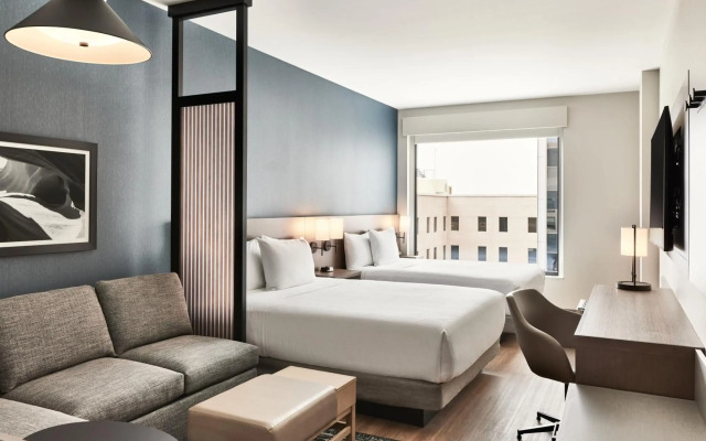 Hyatt Place Phoenix / Downtown