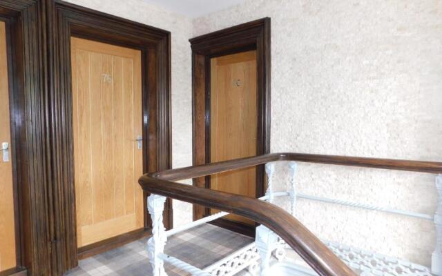 Kingsway Apartment