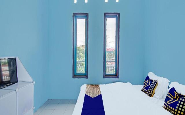 SPOT ON 91918 Najla Guest House Syariah