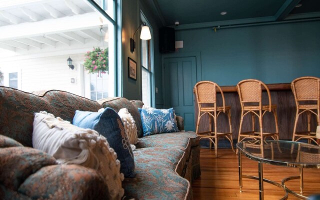 Ocean House Hotel & Motel