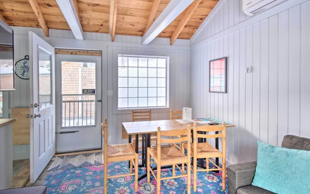 Charming Jacuzzi-suite - Walk to Parson's Beach!