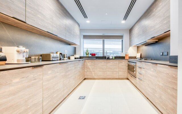 Ultra Luxurious 4 Bed Apartment