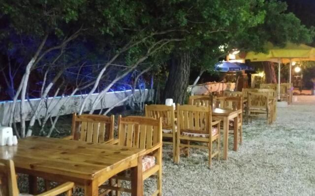 Esralina Bungalows Cıralı