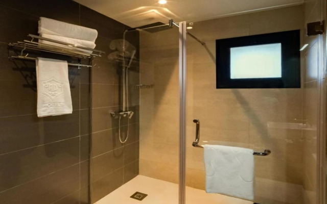 AD Hotel Pont d Hydra