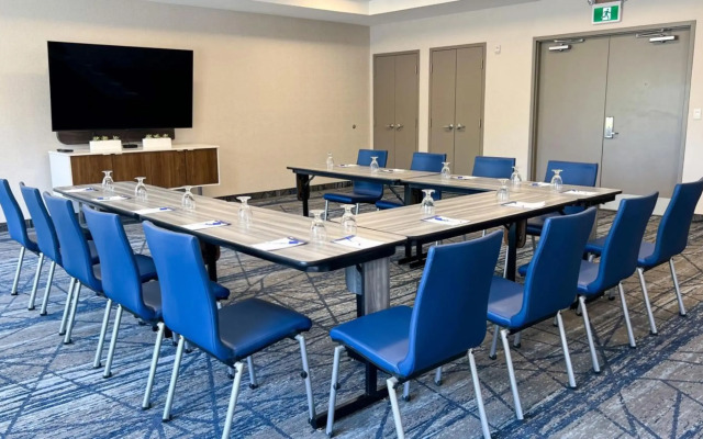 Holiday Inn Express & Suites Kingston Central by IHG