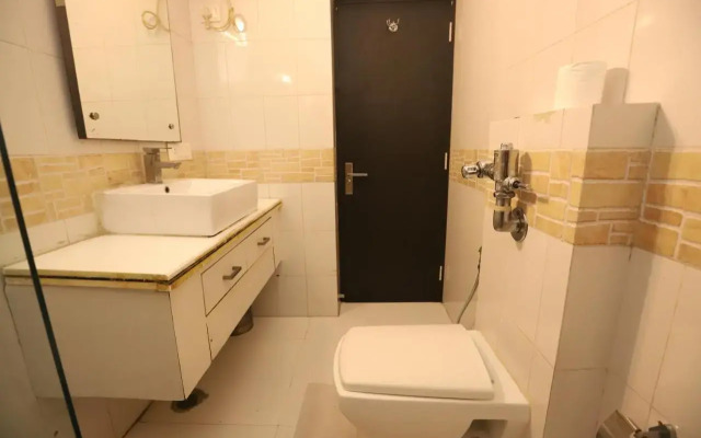 Qotel Hotel Church House Rohini Sector 15