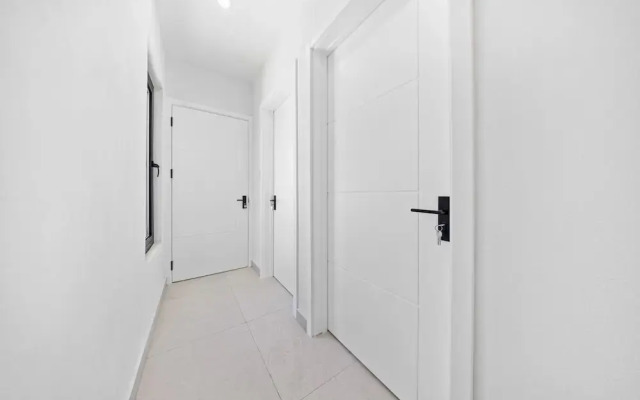 Brand NEW Villa Central Location Private Pool