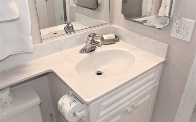 Jamaica Royale - 405 - 2 Br Condo