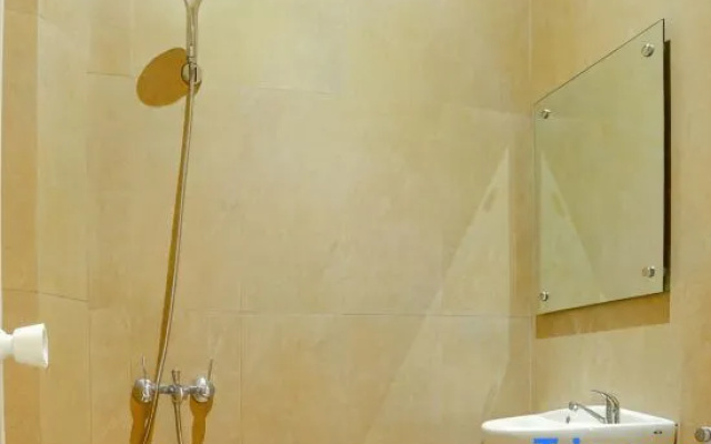 HP Residence RedPartner near Alun Alun Kediri – Bathroom – Kediri