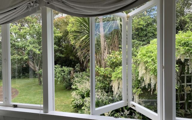 Browns Boutique Bed and Breakfast