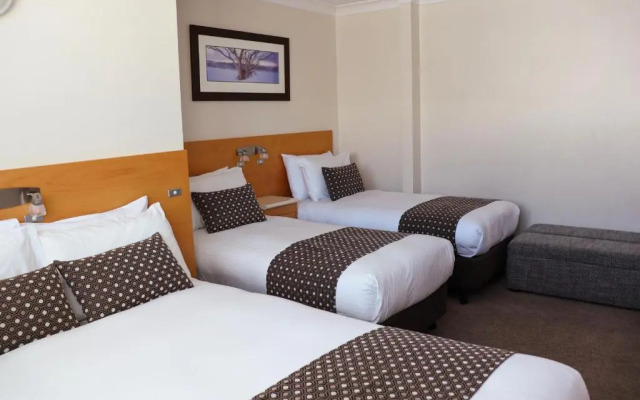 Smiggins Hotel & Chalet Apartments
