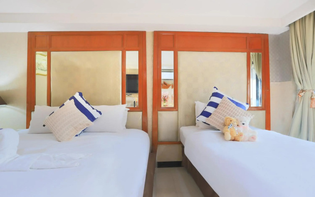 Diamond City Hotel