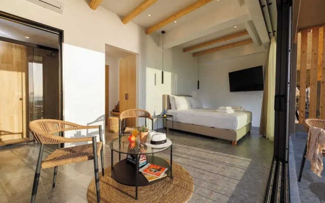 Soho SeaFront Suites