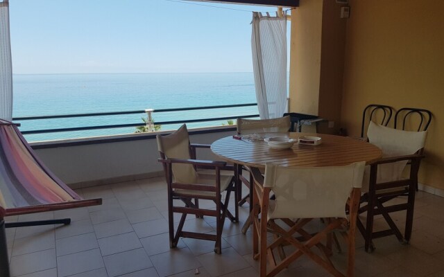 Corfu Glyfada Comfort 25