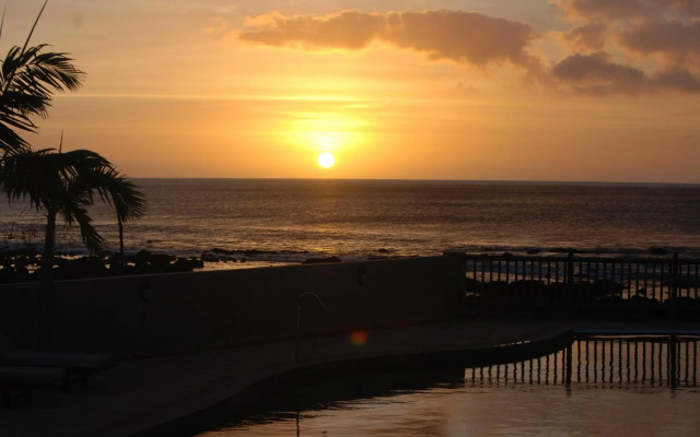 Sunset Reef Resort & Spa