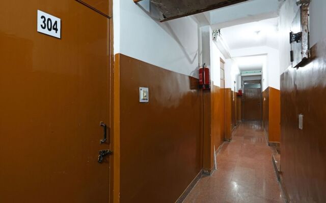 SPOT ON 46088 Hotel Black