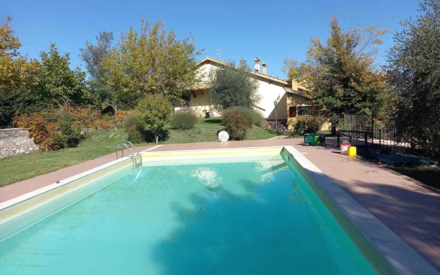 Sale! Beautiful 2-bed Apartment With Pool Access