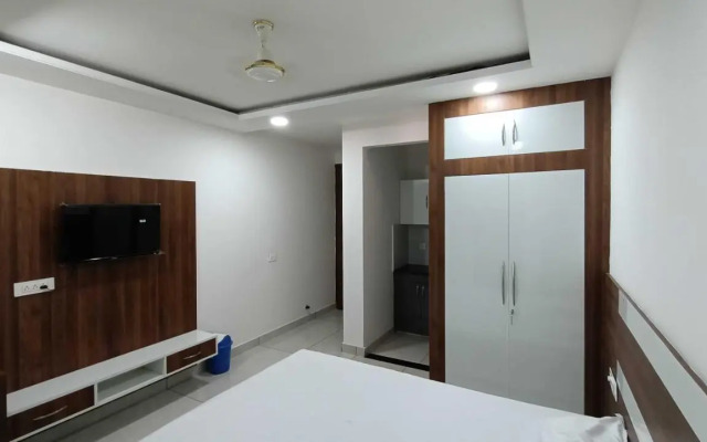 Oyo Home 89062 Ishwar Bharti Apartments