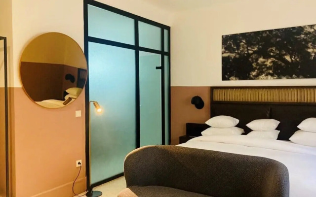 Lepic Villa Hotel
